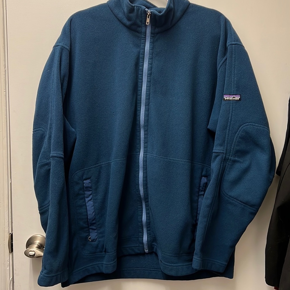 Men’s XL navy jacket Patagonia with flaws